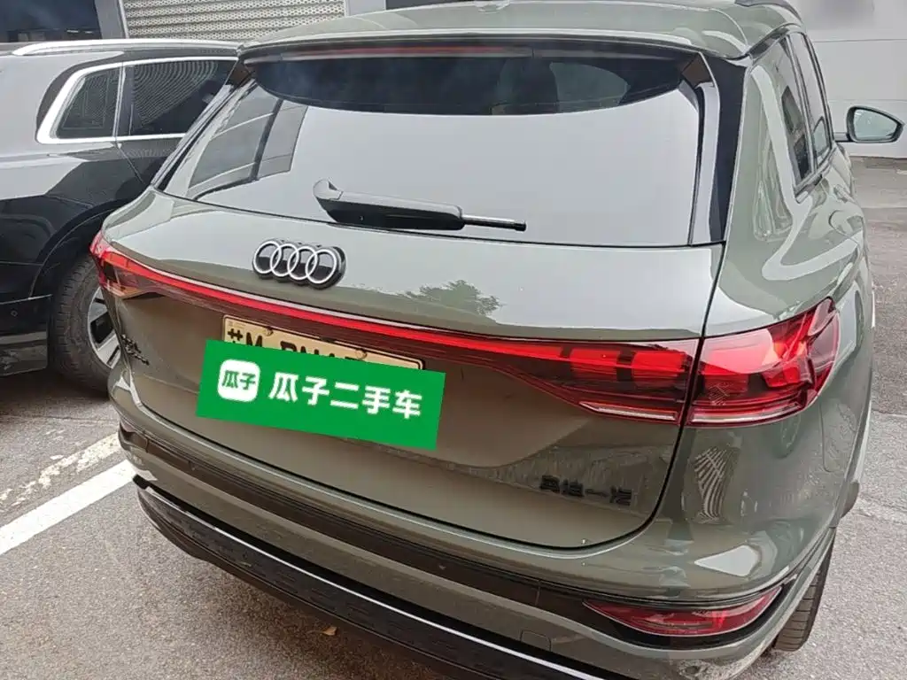 Audi Q6L e-tron — миниатюра 6