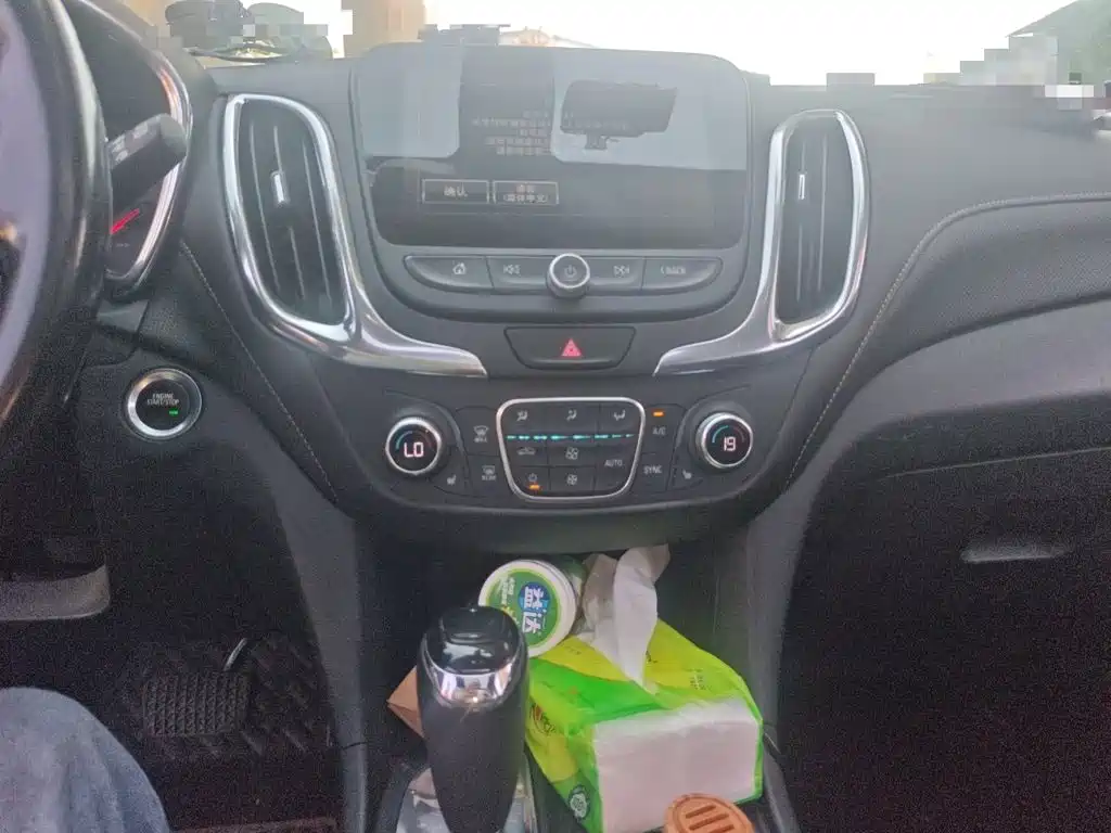 Chevrolet Equinox — миниатюра 9