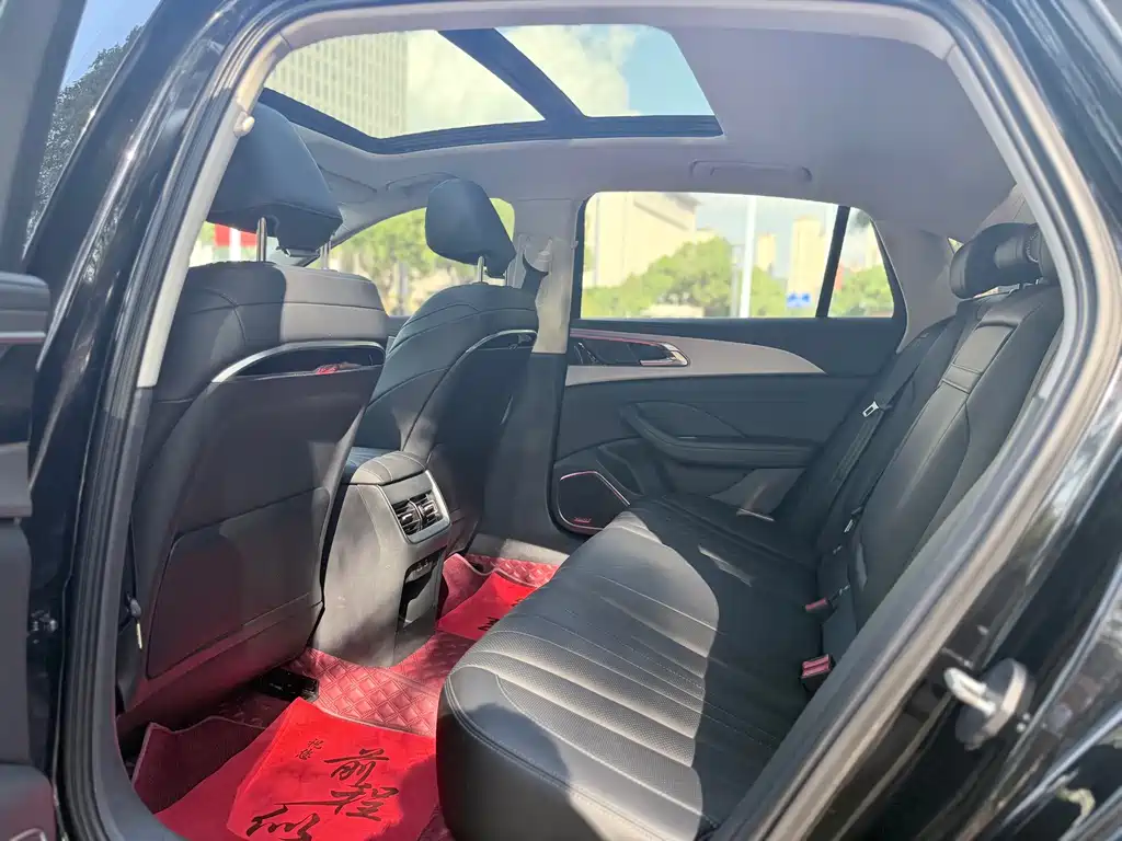 Hongqi Hongqi H5 — миниатюра 11