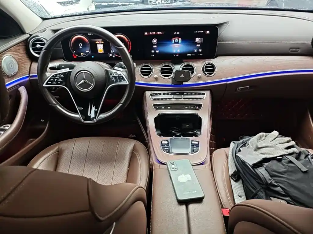 Mercedes-Benz E-Class — миниатюра 10