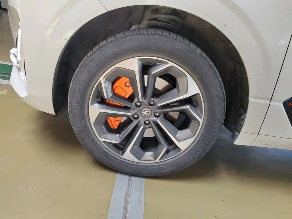 Changan UNI-K iDD — миниатюра 23