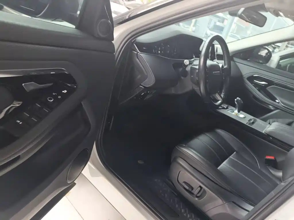 Land Rover Evoque — миниатюра 16