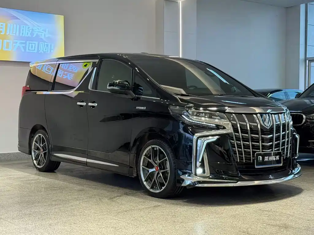 Toyota Alphard — миниатюра 3