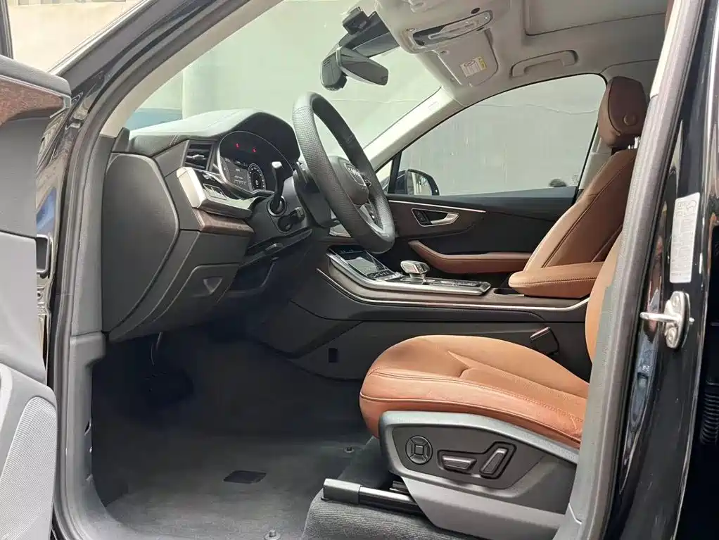 Audi Q7 — миниатюра 9