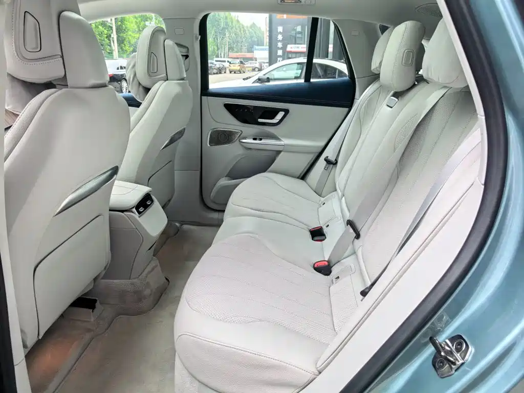 Mercedes-Benz EQE SUV — миниатюра 5