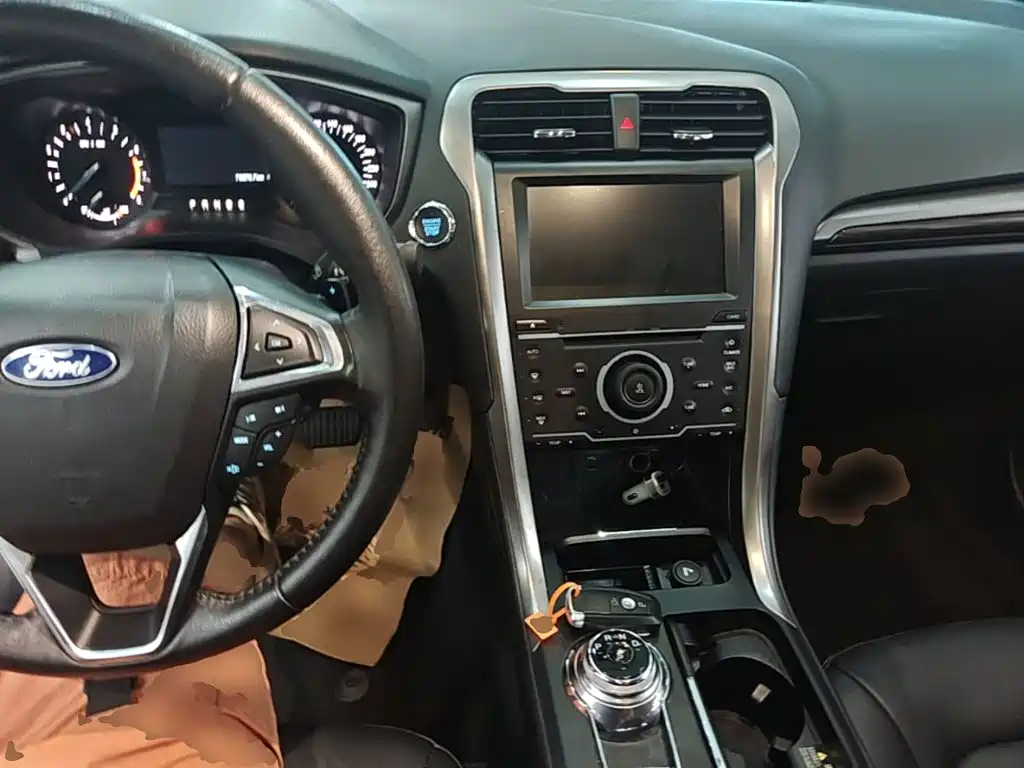 Ford Mondeo — миниатюра 10