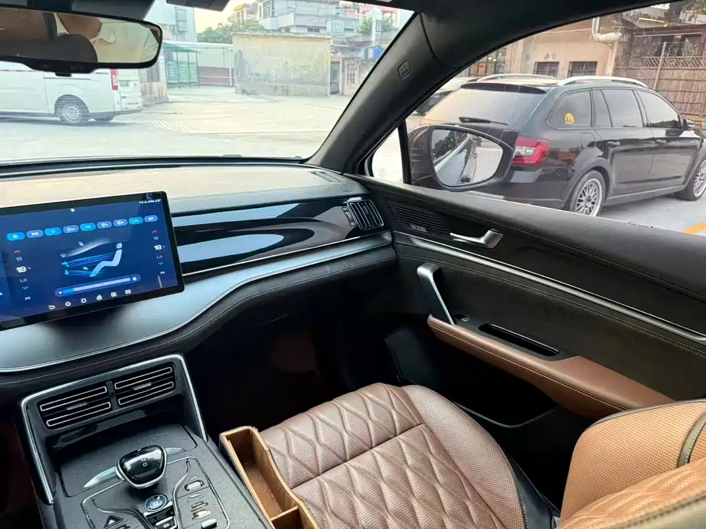 BYD Tang New Energy — миниатюра 8