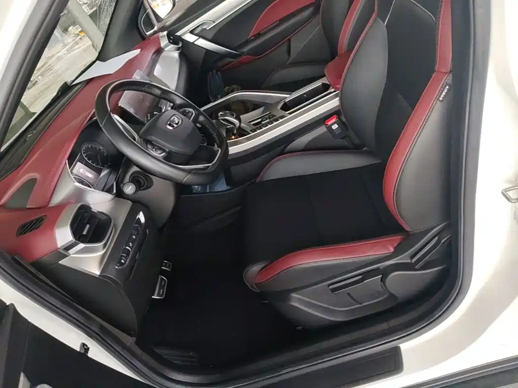 Geely Binyue — миниатюра 15