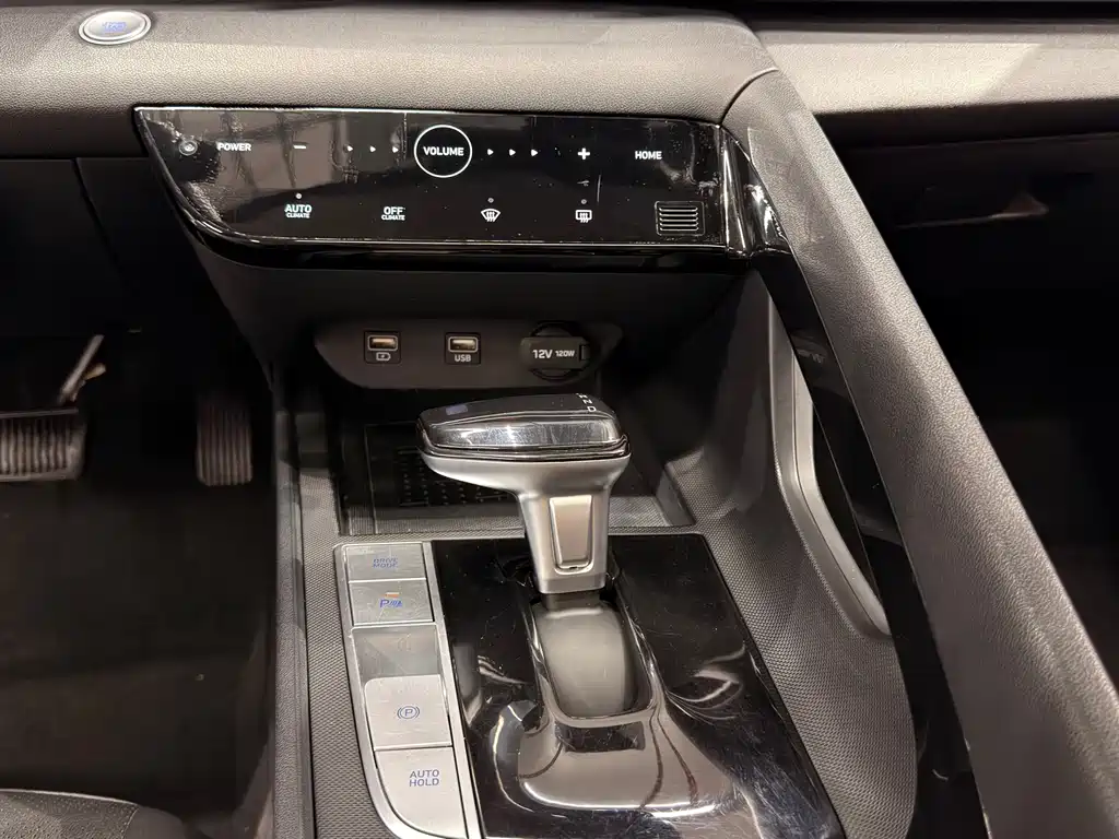 Hyundai Elantra — миниатюра 18