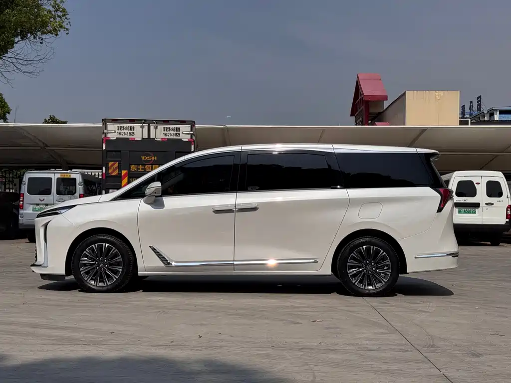 Buick GL8 2025 Premium