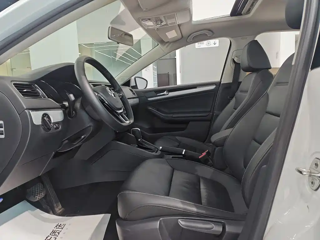 Volkswagen Sagitar 2017 230TSI AT Comfort
