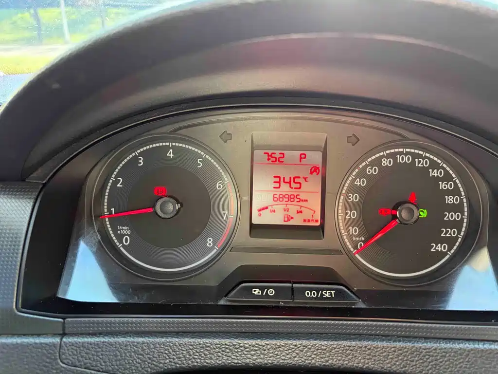 Volkswagen Santana — миниатюра 8