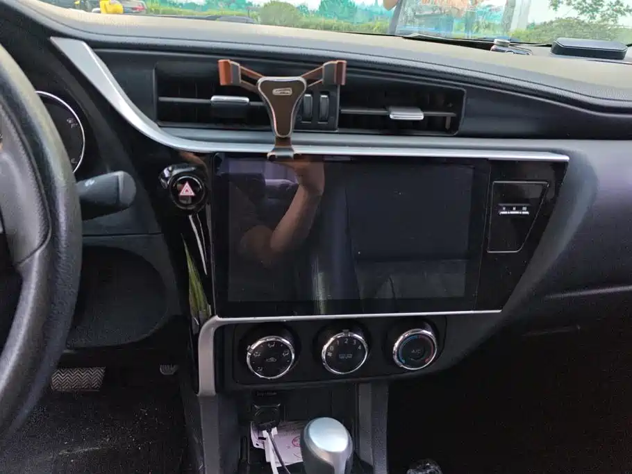 Toyota Corolla — миниатюра 13