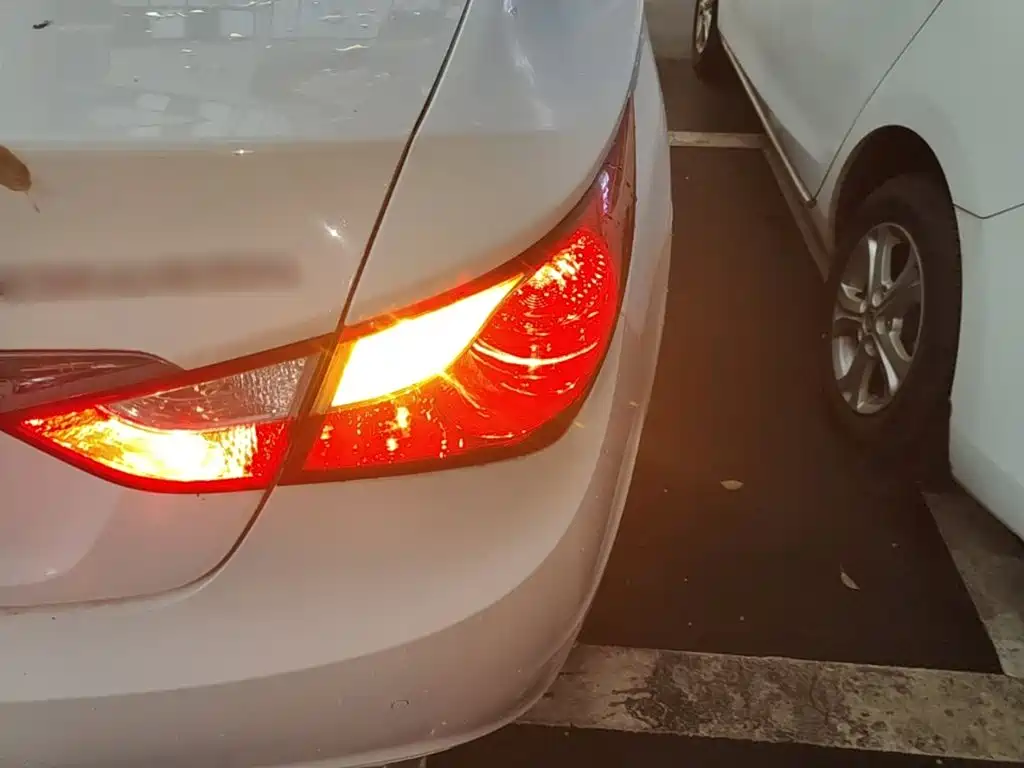 Hyundai Sonata — миниатюра 8