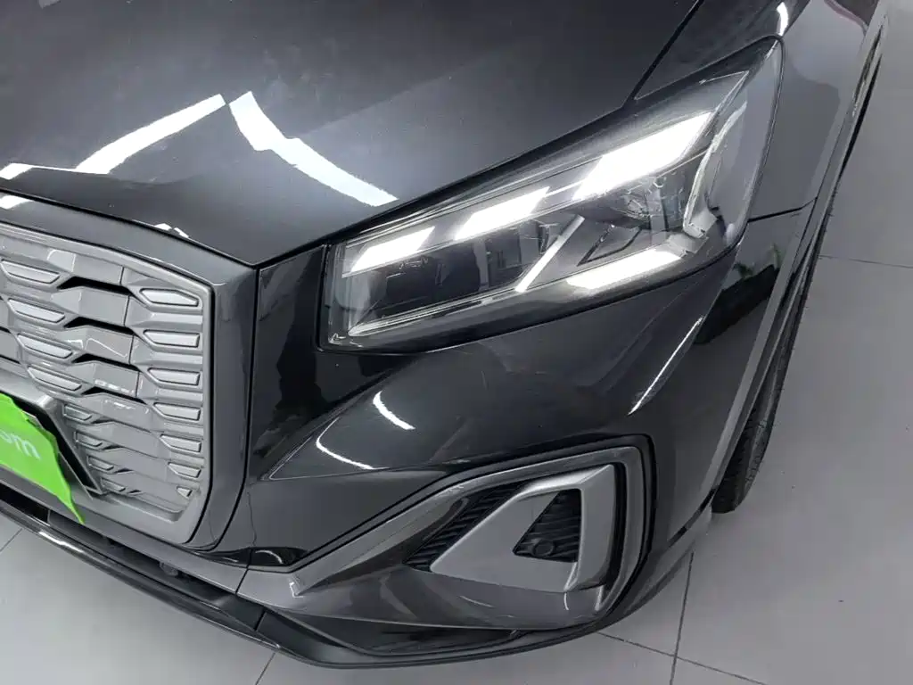 Audi Q2L e-tron — миниатюра 24