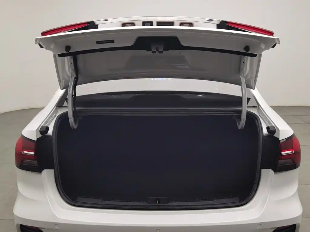 Roewe i5 — миниатюра 16