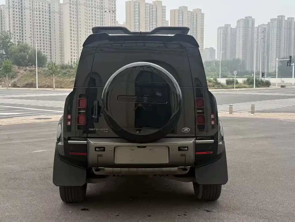 Land Rover Defender — миниатюра 17