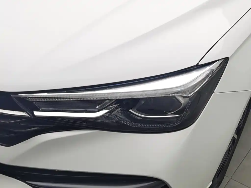 Roewe i5 — миниатюра 7