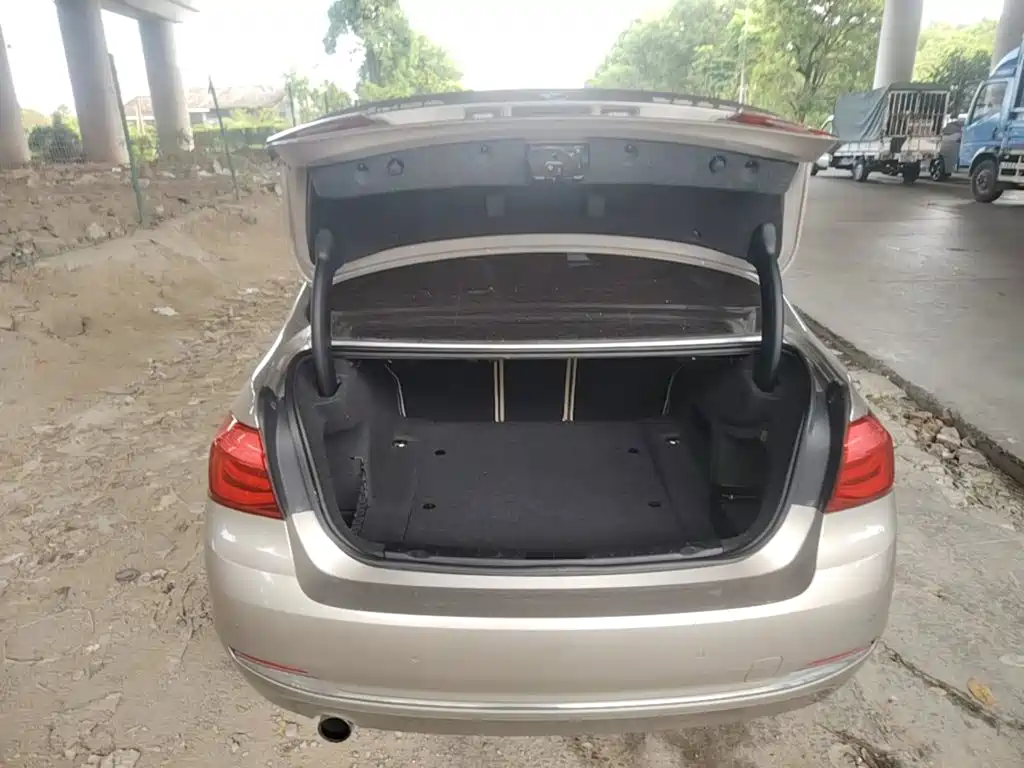 BMW 3 Series — миниатюра 19