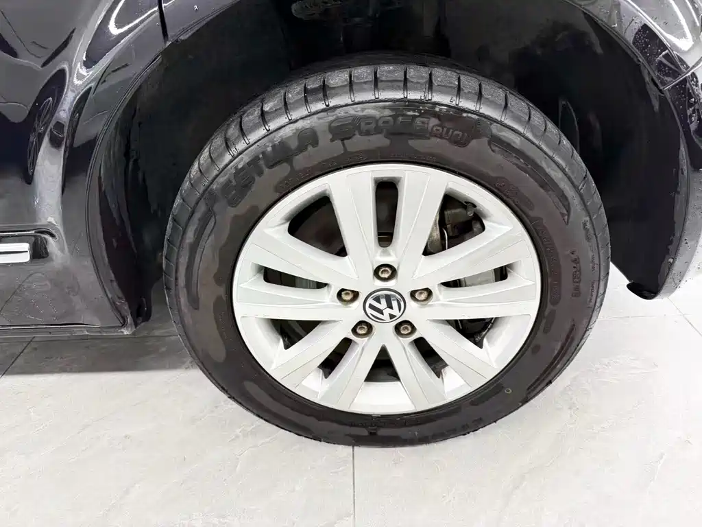 Volkswagen Multivan — миниатюра 24