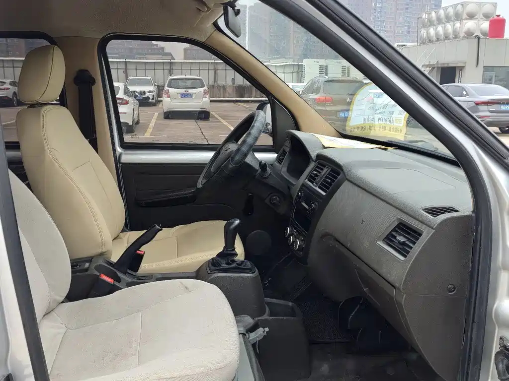 Wuling Rongguang — миниатюра 9