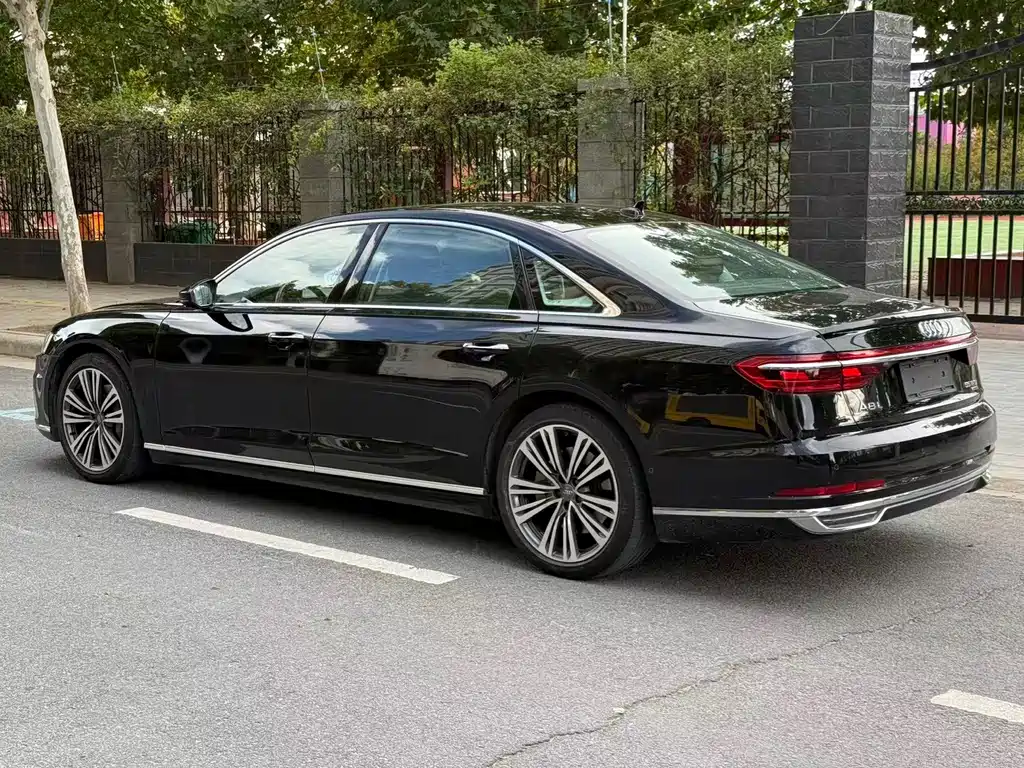 Audi A8 — миниатюра 9