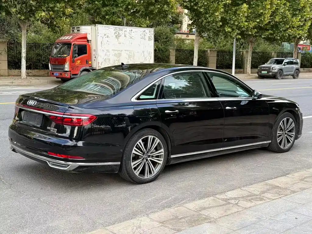 Audi A8 — миниатюра 7