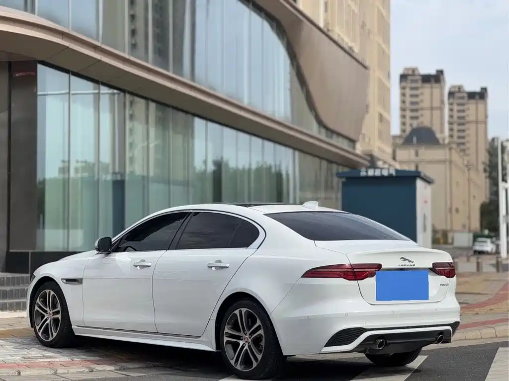 Jaguar XEL — миниатюра 14