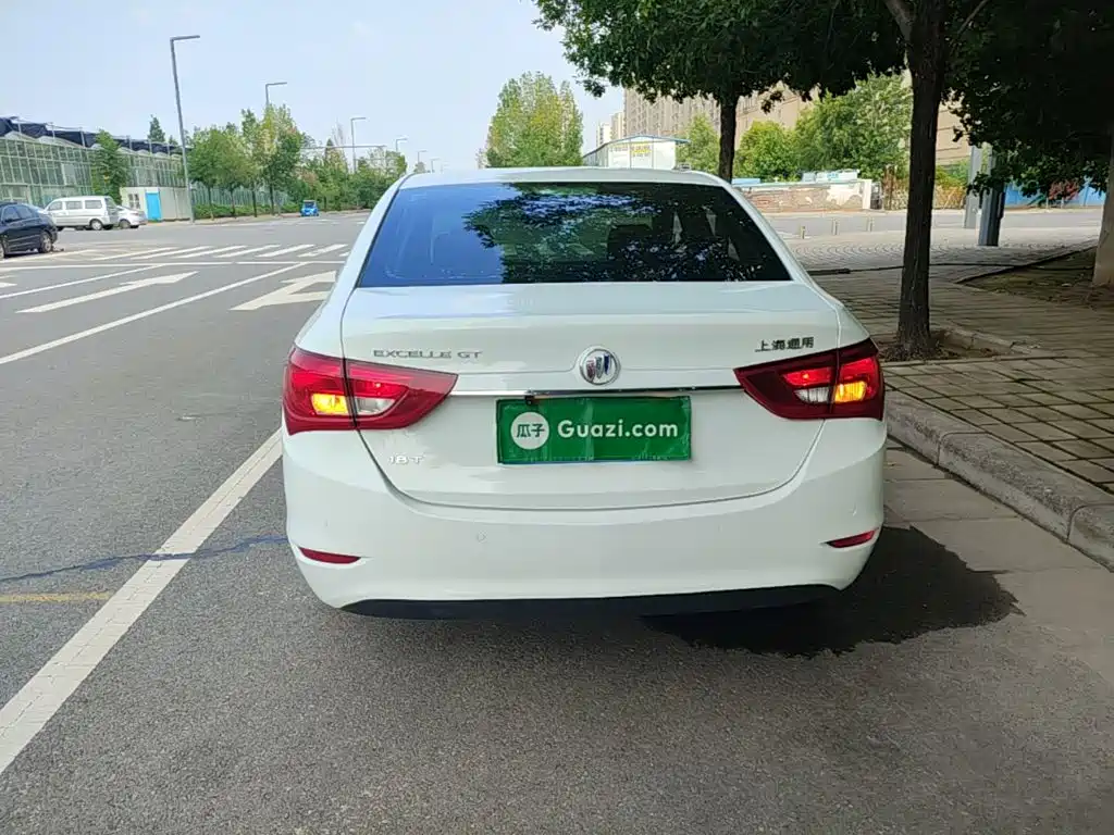 Buick Excelle — миниатюра 6