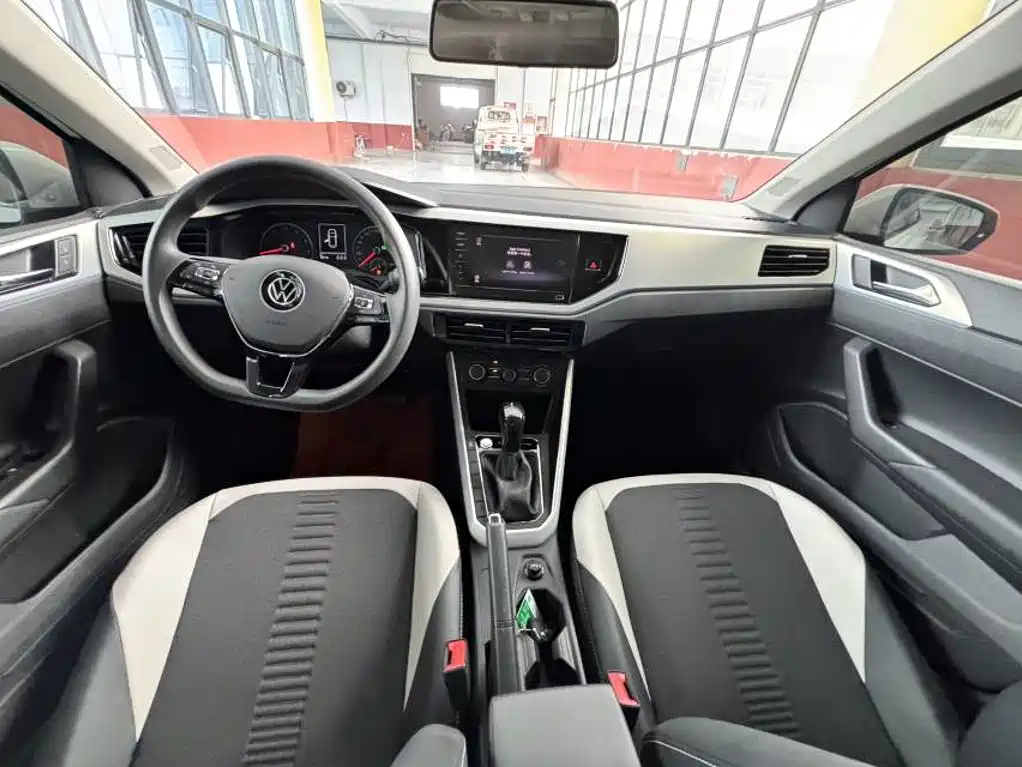 Volkswagen Polo — миниатюра 8