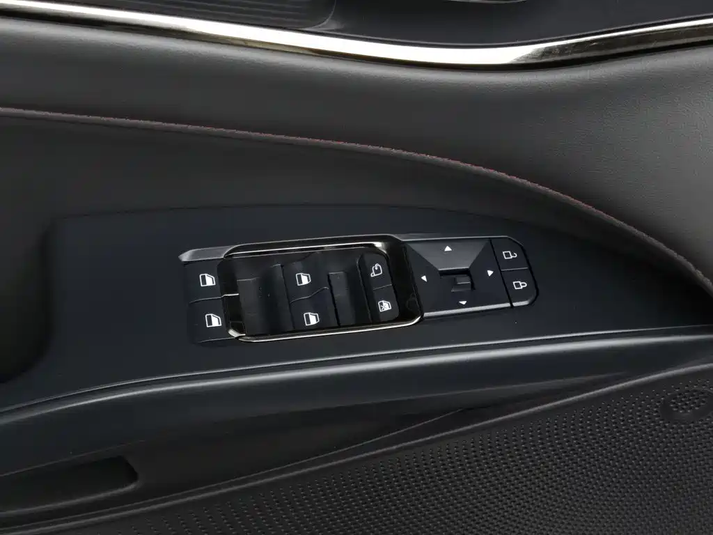 Ford Mondeo — миниатюра 9