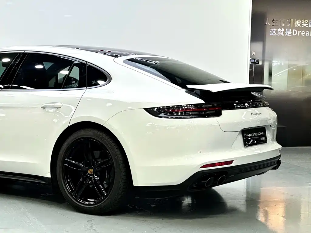 Porsche Panamera — миниатюра 12