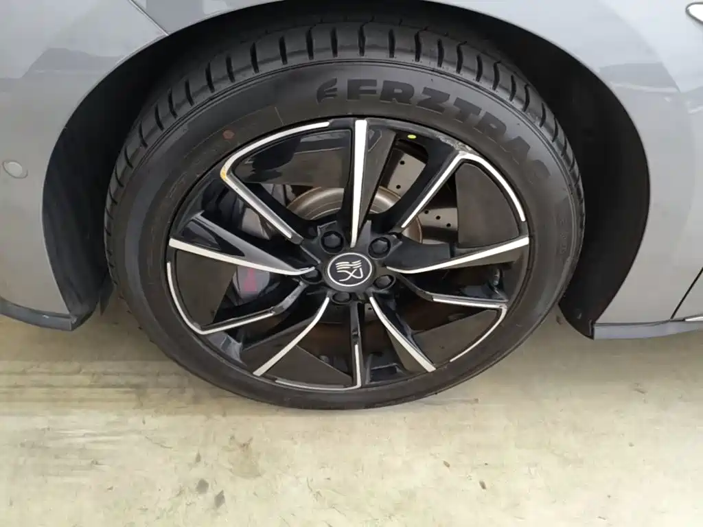 BYD Han — миниатюра 23
