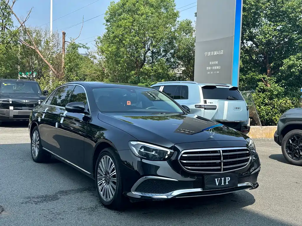 Mercedes-Benz E-Class — миниатюра 3