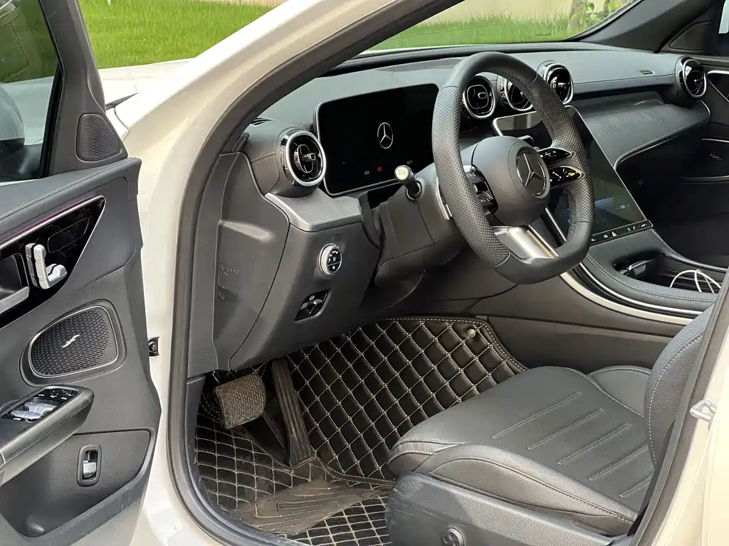Mercedes-Benz C-Class — миниатюра 5