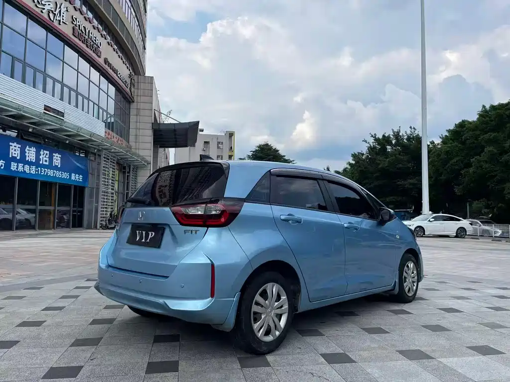 Honda Fit — миниатюра 7