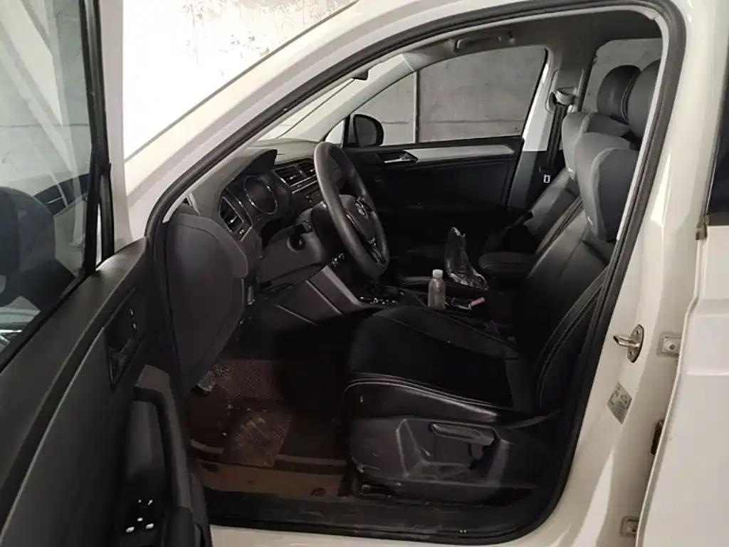 Volkswagen Tiguan L — миниатюра 22