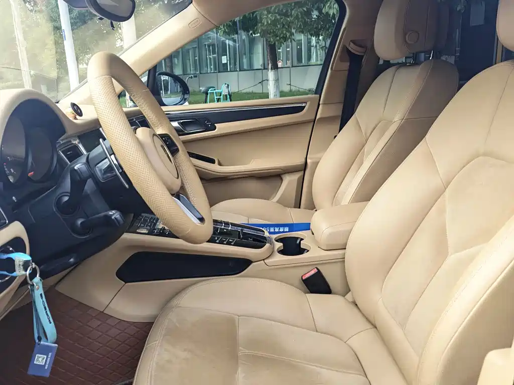 Porsche Macan — миниатюра 6