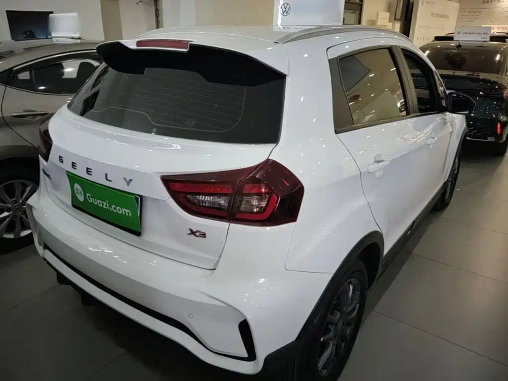 Geely Vision X3 — миниатюра 7