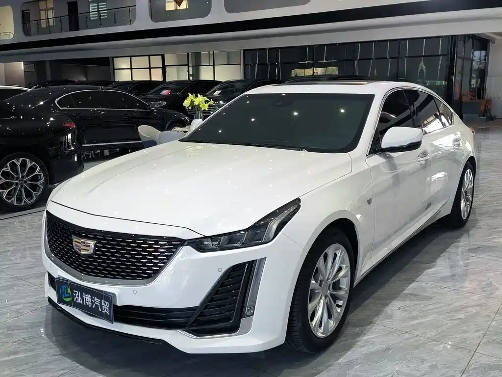 Cadillac CT5 2022 — фото 1