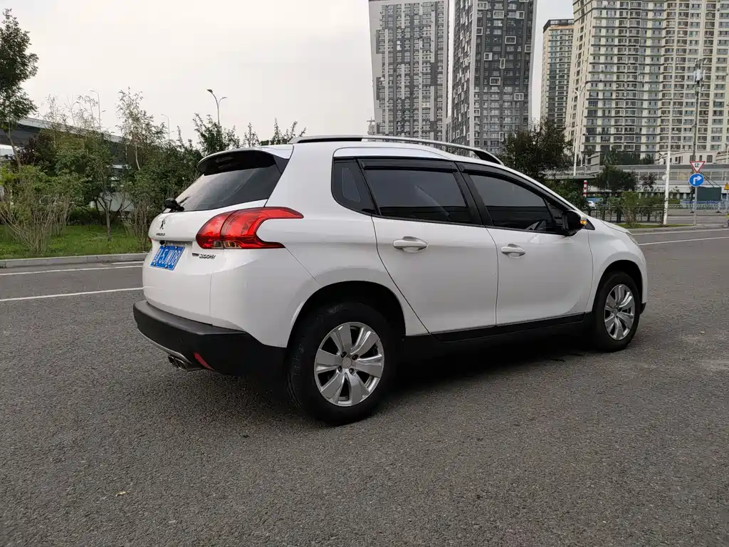 Peugeot 2008 — миниатюра 5