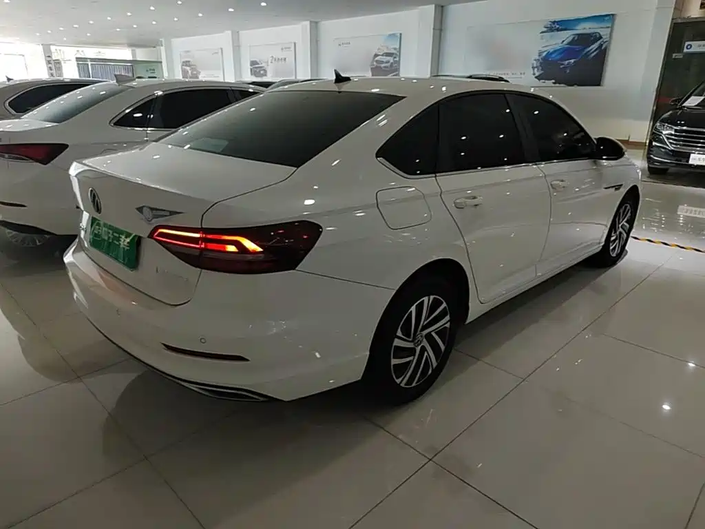 Volkswagen Lavida — миниатюра 7