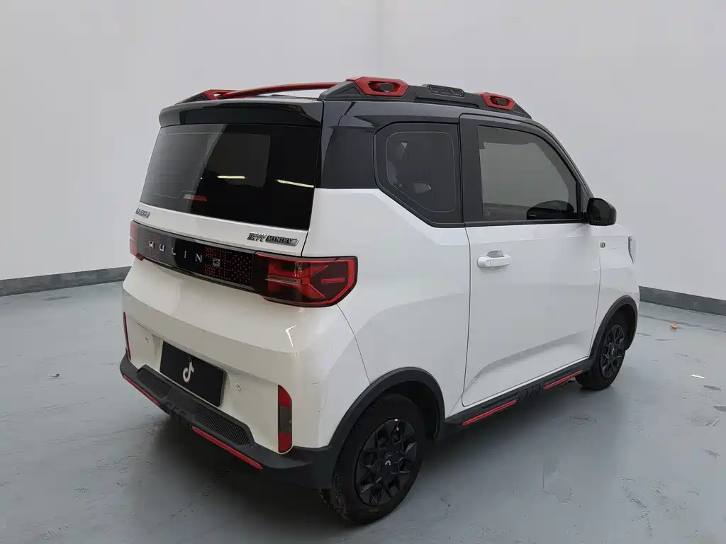 Wuling MINIEV — миниатюра 9