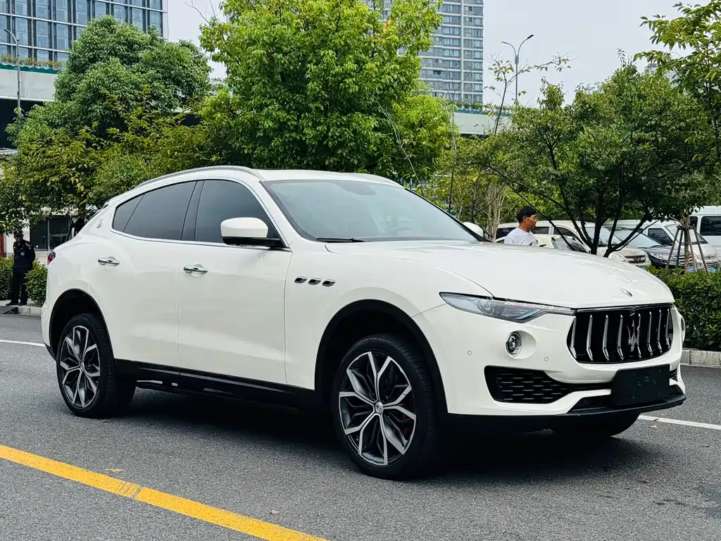 Maserati Levante — миниатюра 3