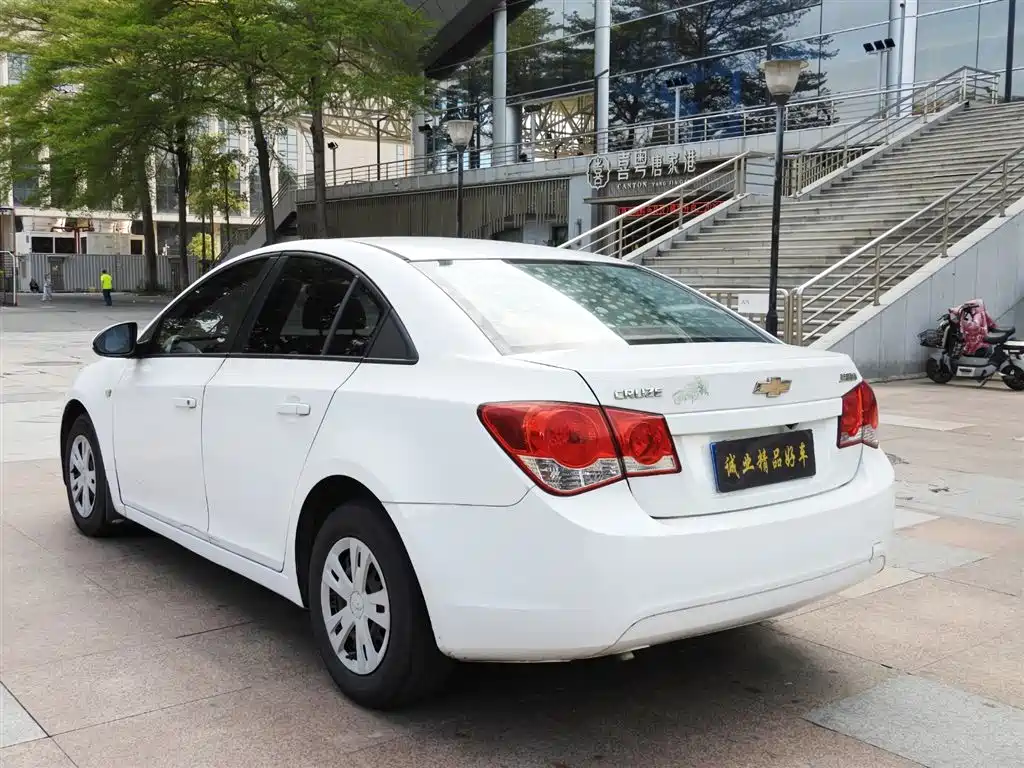 Chevrolet Cruze 2013 1.6L SL MT