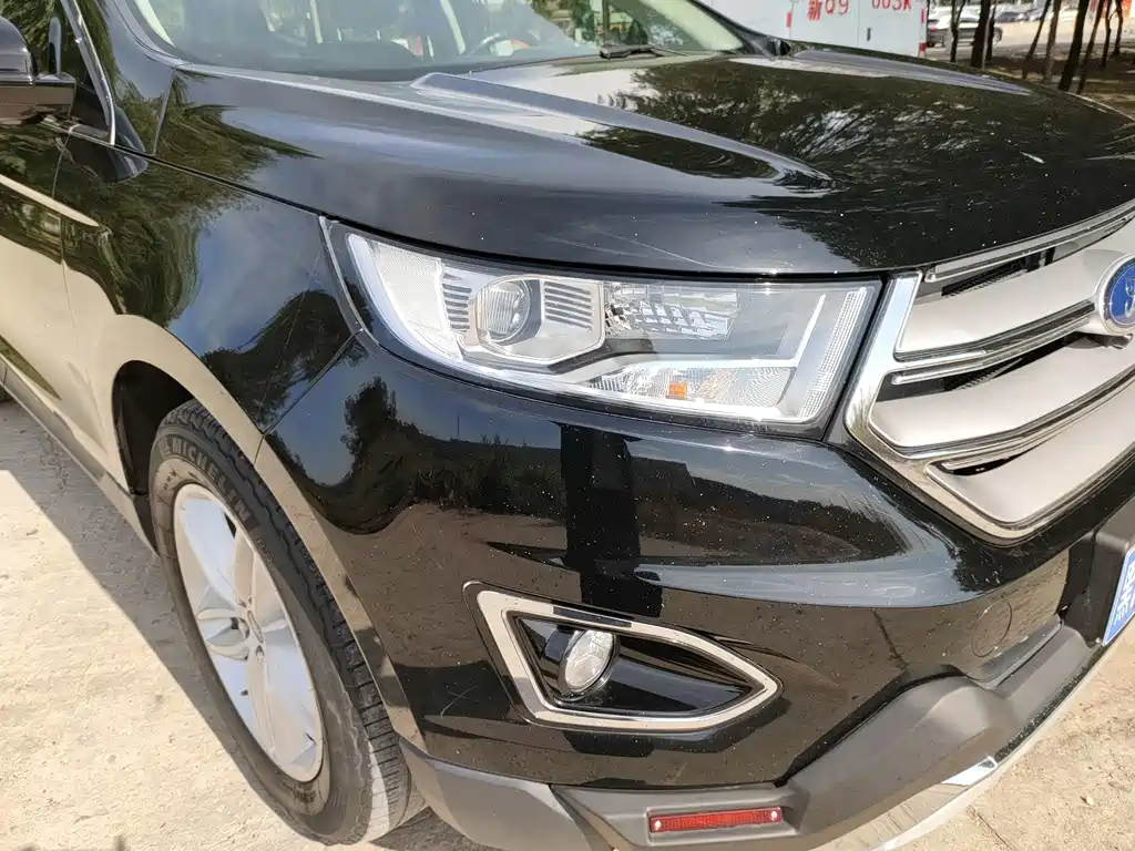 Ford Edge — миниатюра 11