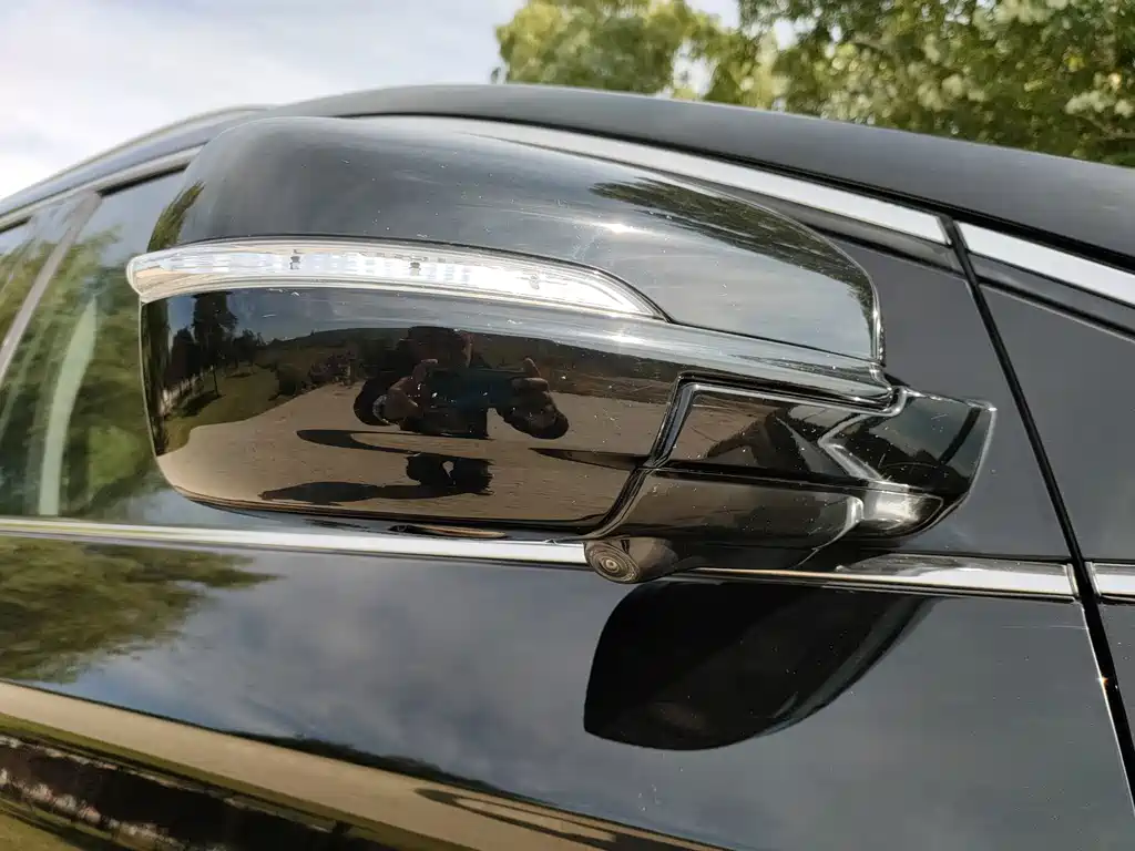 Ford Edge — миниатюра 12