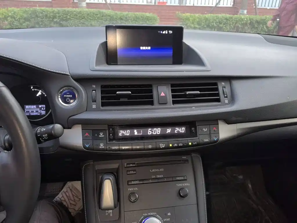 Lexus CT — миниатюра 14