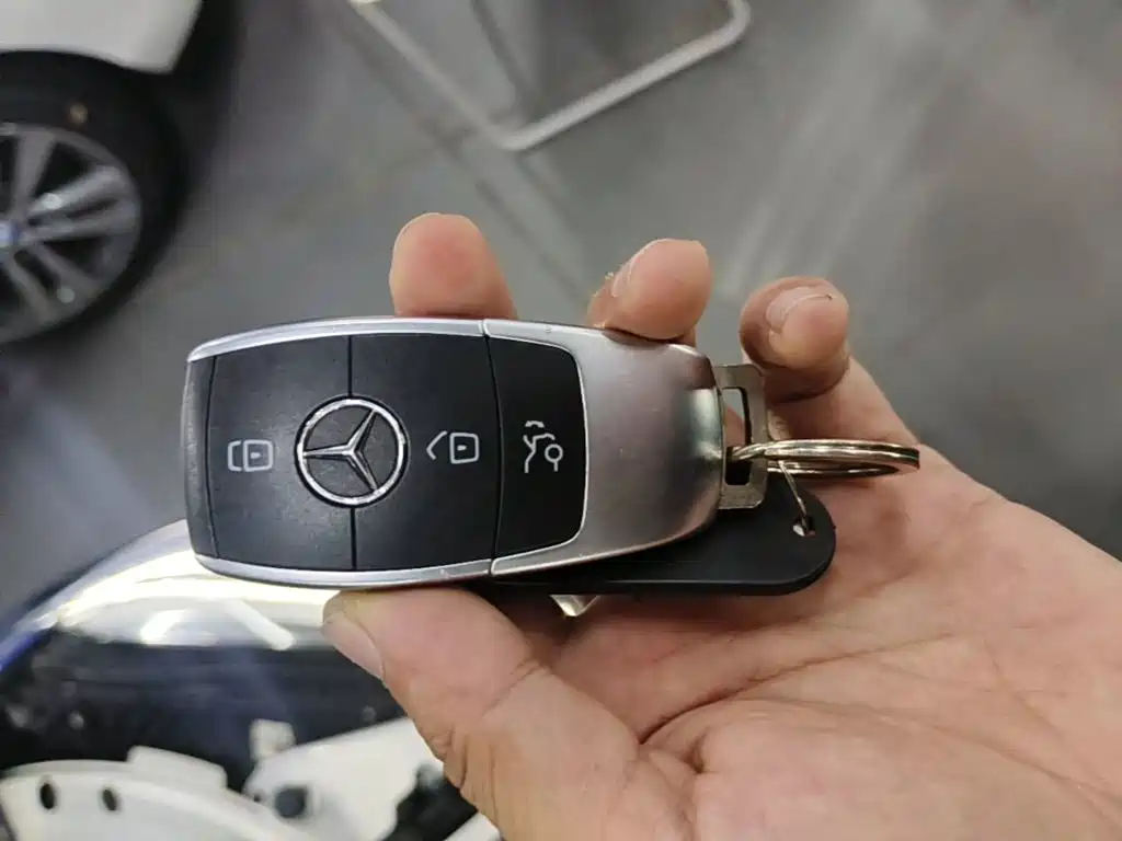 Mercedes-Benz C-Class — миниатюра 9