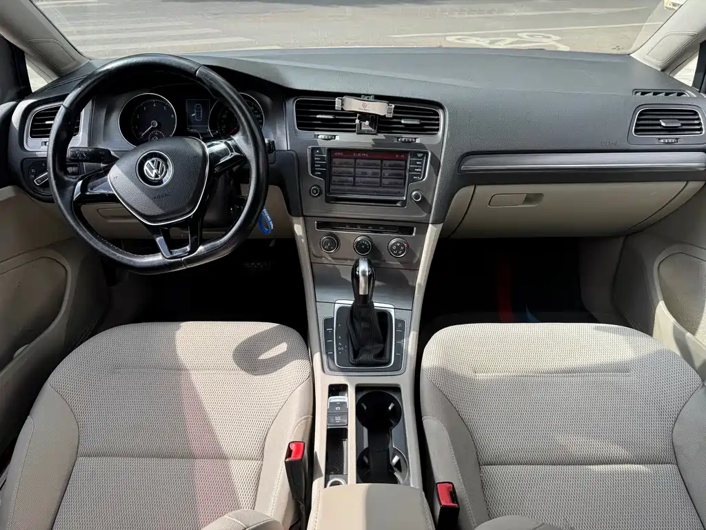 Volkswagen Golf — миниатюра 11